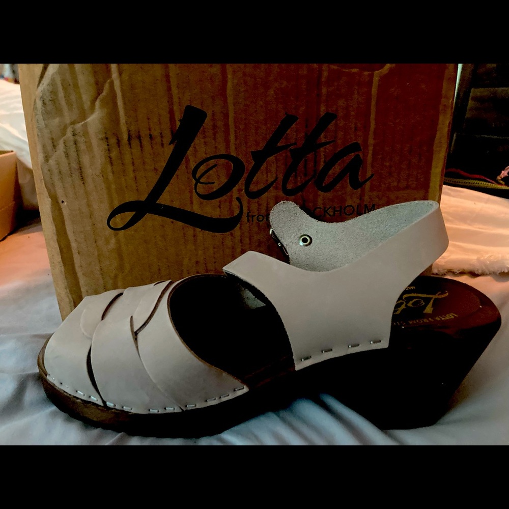 Clogs